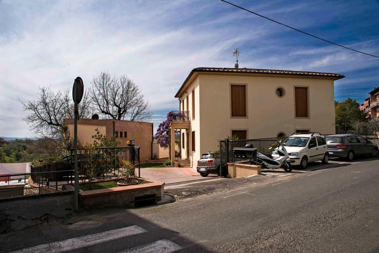 Apartamento Casa Il Glicine A Due Passi Dal Centro Siena Exterior foto