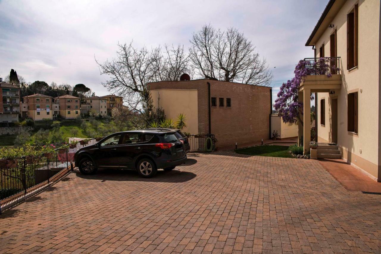 Apartamento Casa Il Glicine A Due Passi Dal Centro Siena Exterior foto